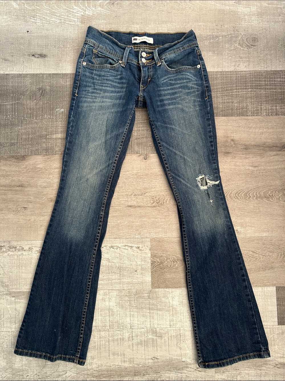 Levi's 524 super low Dark Blue Jeans with Distressed Knee size 25
